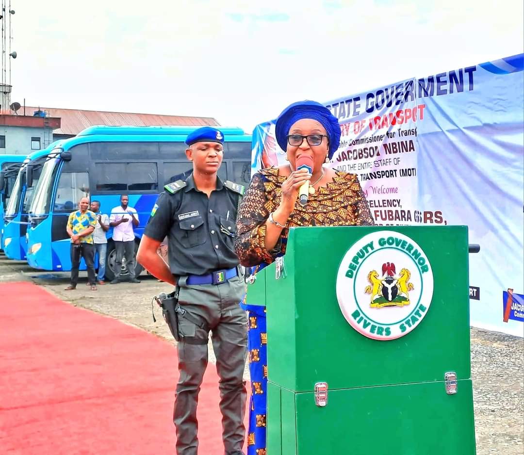 Rivers State Government Donate Free Buses To Ease Effect Of Fuel Subsidy