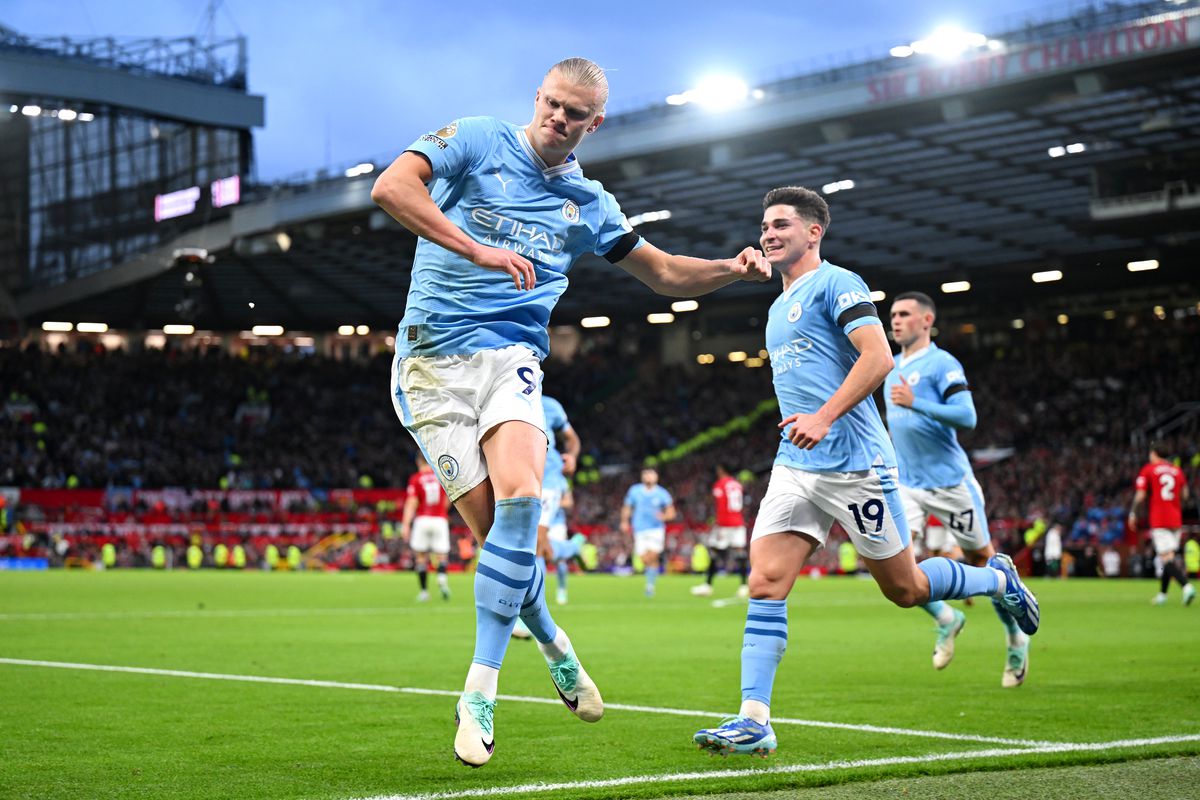 Manchester United 0-3 Manchester City: MANCHESTER IS BLUE!!!