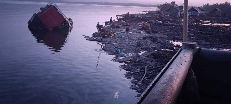 Nigerian Navy Rescues 250 Passengers From Capsized Boat In Rivers State