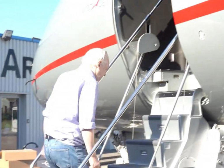 WikiLeaks Founder Lands In Thailand, Expected To Plead Guilty In US