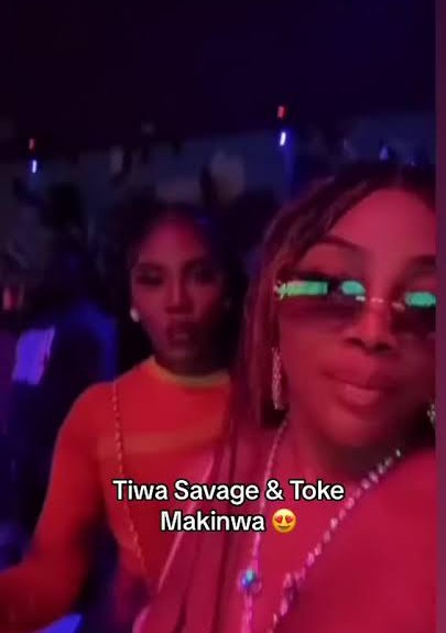 Tiwa Savage and Toke Makinwa’s Hilarious Reaction To Driver’s Worship Songs