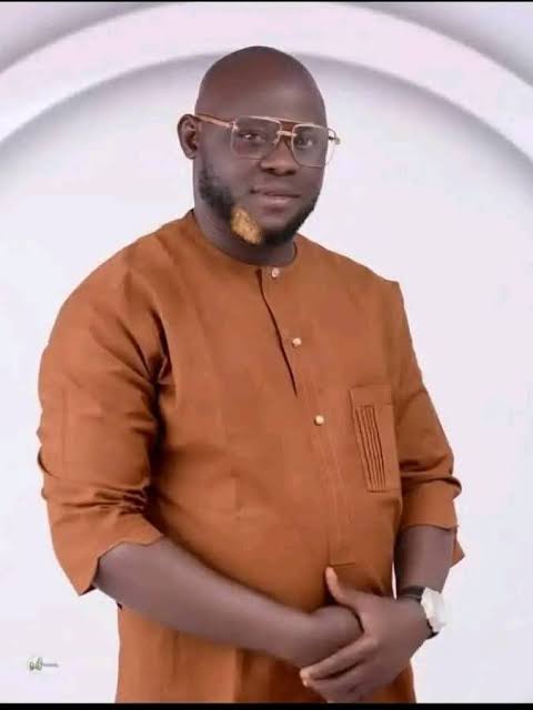 Comic Singer Mukaila Senwele Passes On