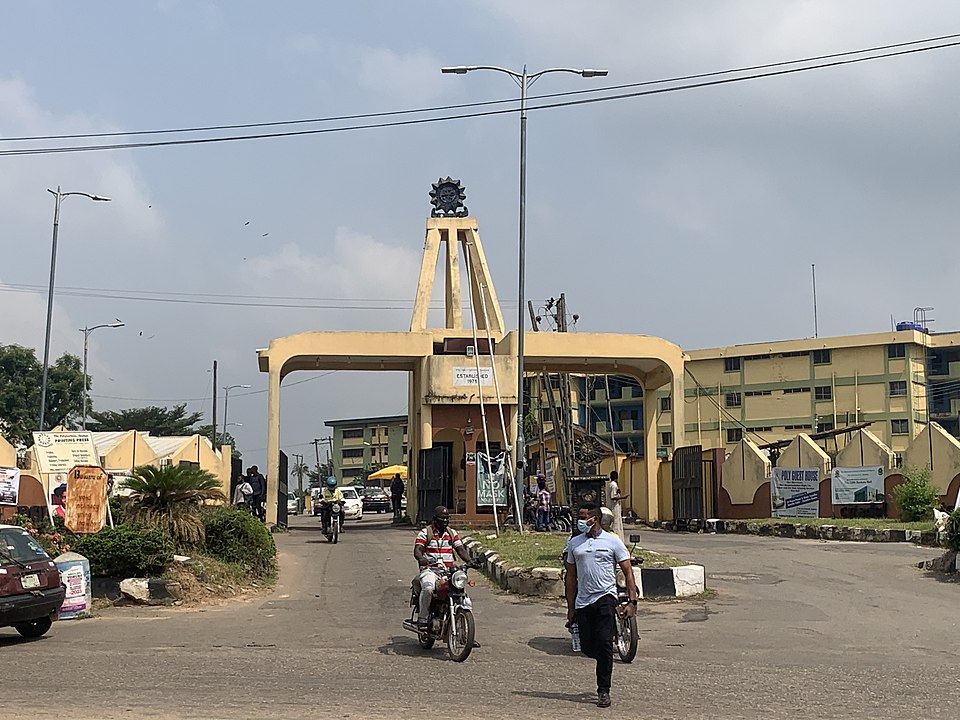 Ibadan Polytechnic Students Protest Renaming To Omololu Olunloyo Polytechnic