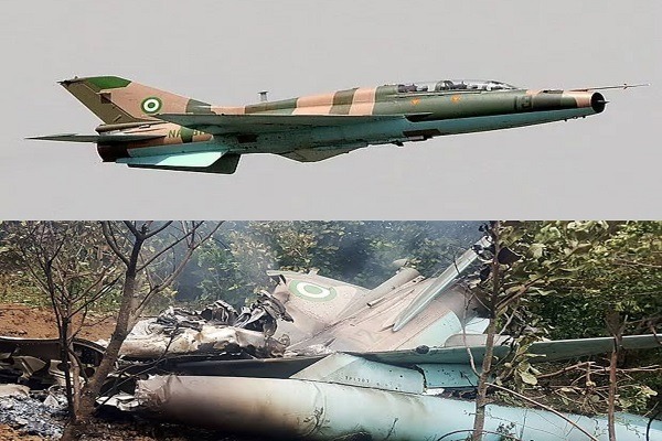 BREAKING: Military Aircraft Crashes In Niger State Community – (VIDEO)